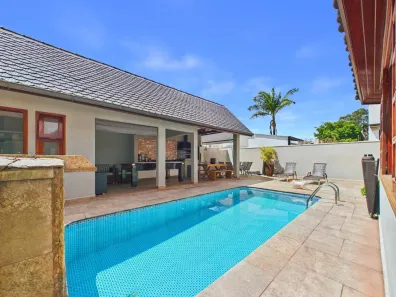 Casa de Condomínio com 5 Quartos para alugar, 354m² no Alphaville, Santana de Parnaíba