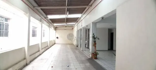 Galpão/Depósito/Armazém para alugar, 677m² no Vila Marieta, São Paulo