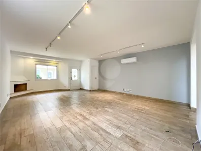 Casa de Condomínio com 4 Quartos à venda, 257m² no Jardim Prudência, São Paulo