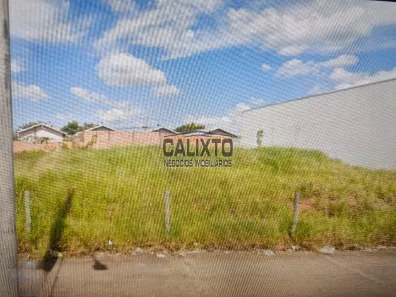 Lote/Terreno à venda, 300m² no Loteamento Residencial Pequis, Uberlândia