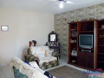 Casa com 5 Quartos à venda, 238m² no Jardim Leonídia, Jacareí