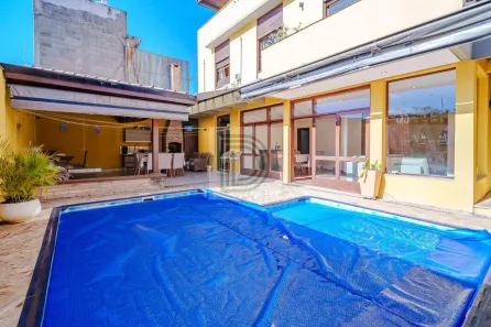 Sobrado com 4 Quartos à venda, 350m² no Cidade São Francisco, São Paulo