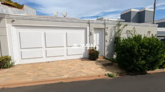 Casa com 4 Quartos à venda, 231m² no Jardim São Bento, Uberaba