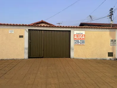 Casa com 3 Quartos para alugar, 120m² no Serrinha, Goiânia