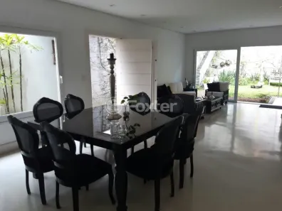 Casa com 3 Quartos à venda, 300m² no Jardim Leonor, São Paulo