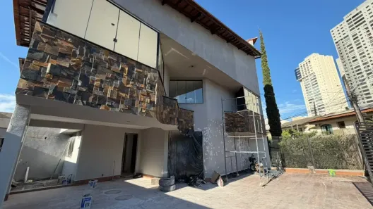 Sobrado com 3 Quartos para alugar, 254m² no Jardim América, Goiânia