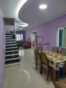 Sobrado com 4 Quartos à venda, 291m² no Barreirinha, Curitiba