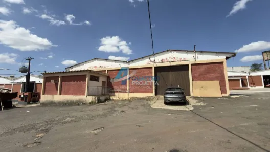 Galpão/Depósito/Armazém para alugar, 2300m² no Andes, Londrina