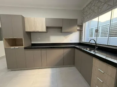 Casa com 4 Quartos à venda, 149m² no Parque Residencial São Lucas, Presidente Prudente