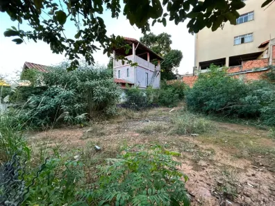 Lote/Terreno à venda, 330m² no Caiçaras, Belo Horizonte