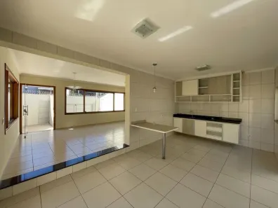 Casa com 3 Quartos para alugar, 288m² no Pompéia, Piracicaba