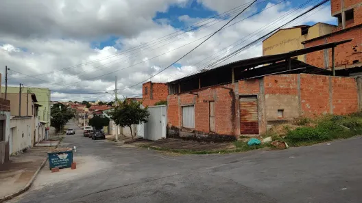 Lote/Terreno à venda, 240m² no Santa Rita II, Montes Claros