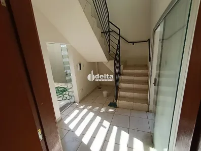 Apartamento com 2 Quartos para alugar, 50m² no Jardim Ipanema, Uberlândia