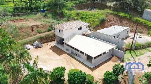 Fazenda/Sítio com 3 Quartos à venda, 1800m² no , Mairinque