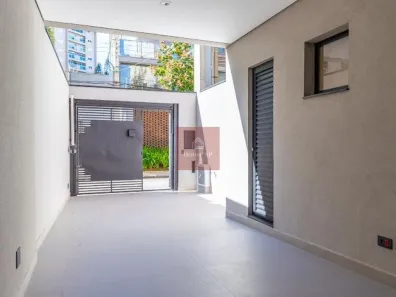 Casa com 2 Quartos à venda, 190m² no Vila Nova Conceição, São Paulo