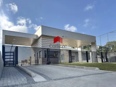 Sobrado com 4 Quartos à venda, 196m² no Orleans, Curitiba