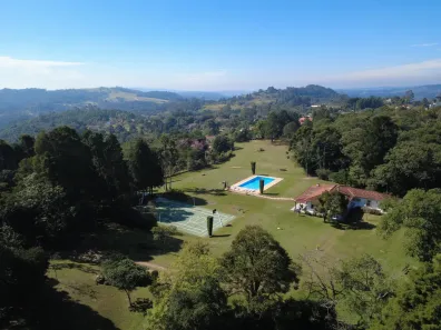 Fazenda/Sítio com 3 Quartos à venda, 1050m² no Parque 9 de Julho, São Roque