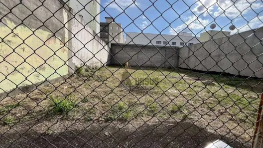 Lote/Terreno à venda, 300m² no Parque Urupês, Taubaté