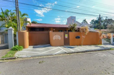 Casa com 3 Quartos à venda, 554m² no Barreirinha, Curitiba