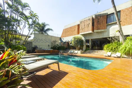 Casa com 5 Quartos à venda, 750m² no Santo Amaro, São Paulo