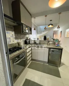 Sobrado com 3 Quartos à venda, 160m² no Jardim Rubi, Mogi das Cruzes