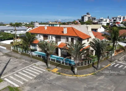 Casa com 6 Quartos à venda, 356m² no Vila Nova, Imbituba