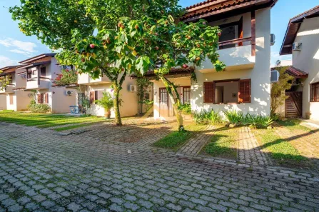 Casa de Condomínio com 4 Quartos para alugar, 180m² no Bairro de Juquehy, São Sebastião