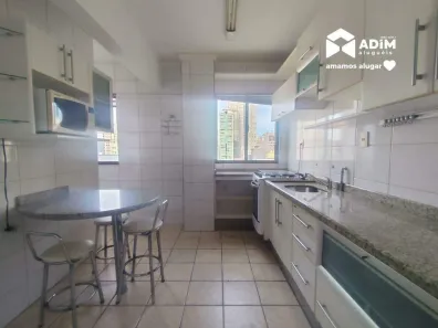 Apartamento com 3 Quartos para alugar, 130m² no Centro, Balneário Camboriú