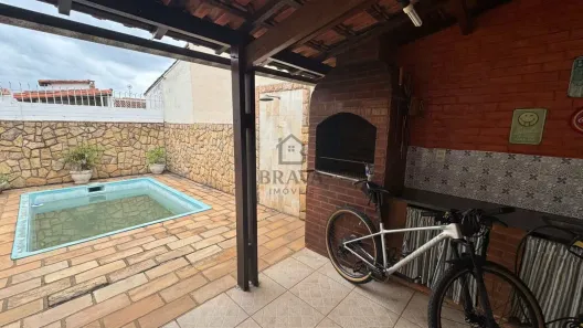 Casa com 3 Quartos à venda, 126m² no Jardim Veneza, Volta Redonda