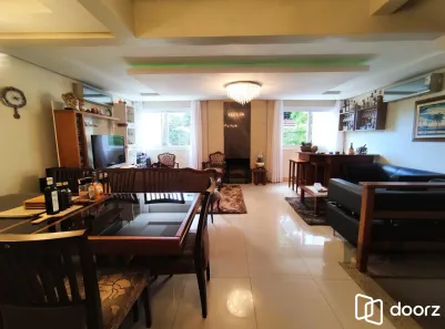 Sobrado com 3 Quartos à venda, 233m² no Auxiliadora, Porto Alegre
