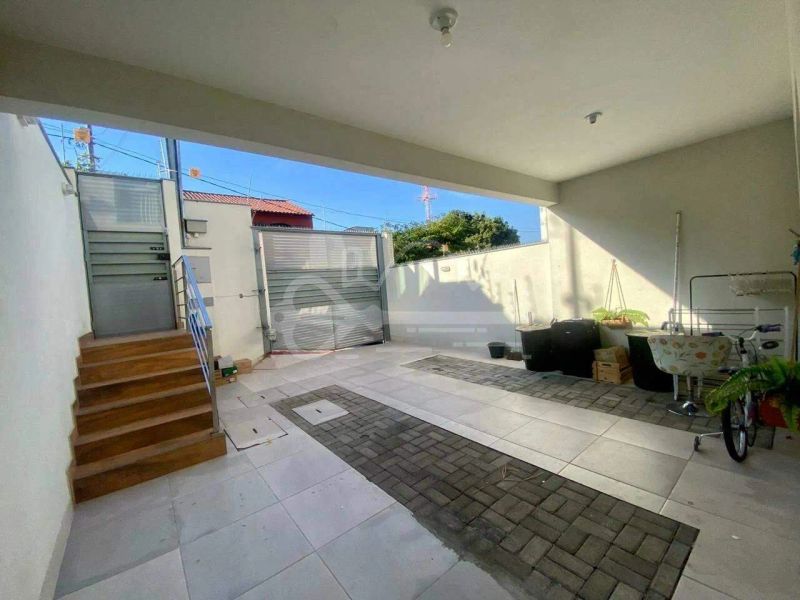 Casa com 3 quartos — Santa Rosa, Belo Horizonte