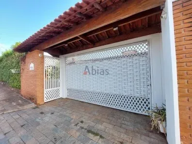 Casa com 3 Quartos para alugar, 220m² no Vila São José, São Carlos