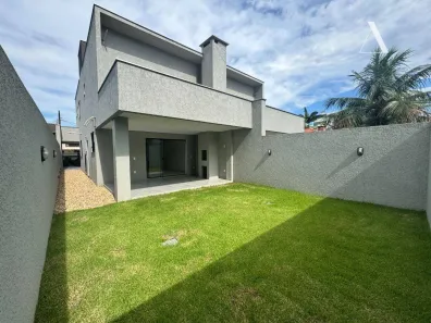 Casa com 3 Quartos à venda, 197m² no Santo Antônio, Joinville