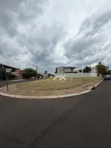 Lote/Terreno à venda, 907m² no Residencial Tivoli II, Bauru