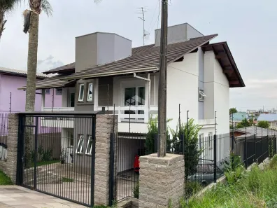 Casa com 4 Quartos à venda, 200m² no Primeiro de Maio, Farroupilha