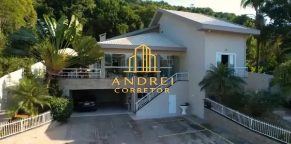 Casa com 5 Quartos à venda, 350m² no Centro, Bombinhas