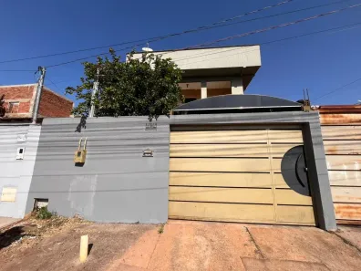 Sobrado com 3 Quartos para alugar, 160m² no Residencial Goyaz Park, Goiânia