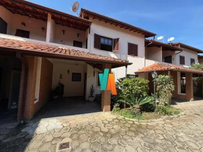 Casa de Condomínio com 2 Quartos à venda, 88m² no Praia das Palmeiras, Caraguatatuba