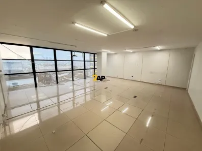 Sala Comercial para alugar, 240m² no Santo Amaro, São Paulo