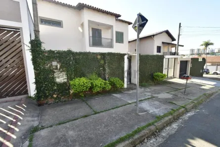 Casa com 3 Quartos à venda, 220m² no Nova Campinas, Campinas
