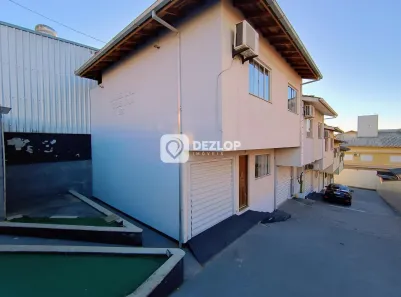 Casa de Condomínio com 2 Quartos à venda, 81m² no Serraria, São José