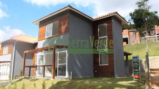 Casa de Condomínio com 3 Quartos à venda, 163m² no Itaipava, Petrópolis