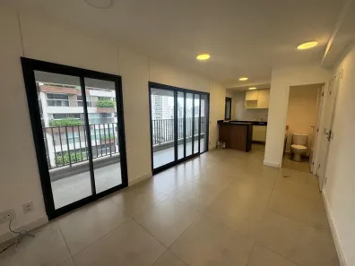 Apartamento com 2 Quartos para alugar, 71m² no Jardim das Acácias, São Paulo