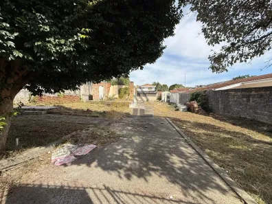 Lote/Terreno à venda, 750m² no Boqueirão, Curitiba