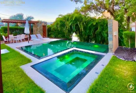 Casa de Condomínio com 4 Quartos à venda, 500m² no Lagoa Redonda, Fortaleza