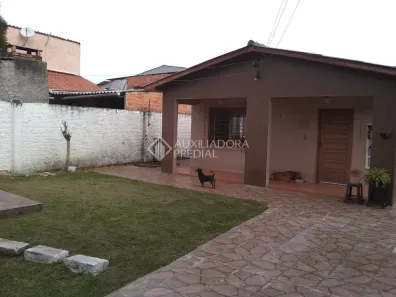 Casa com 3 Quartos à venda, 360m² no Vila Nova, Porto Alegre