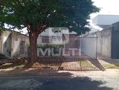 Casa com 3 Quartos para alugar, 100m² no Cidade Jardim, Uberlândia
