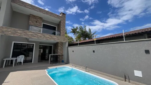 Sobrado com 4 Quartos à venda, 146m² no Barra do Saí, Itapoá