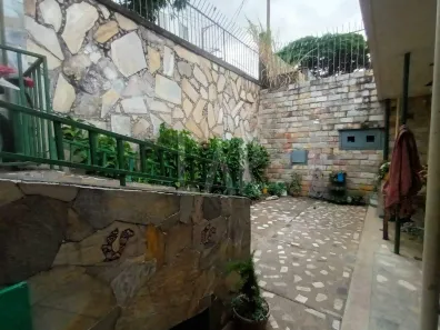 Casa com 4 Quartos à venda, 295m² no Jardim América, Belo Horizonte