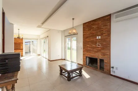 Casa de Condomínio com 4 Quartos para alugar, 175m² no Hípica, Porto Alegre